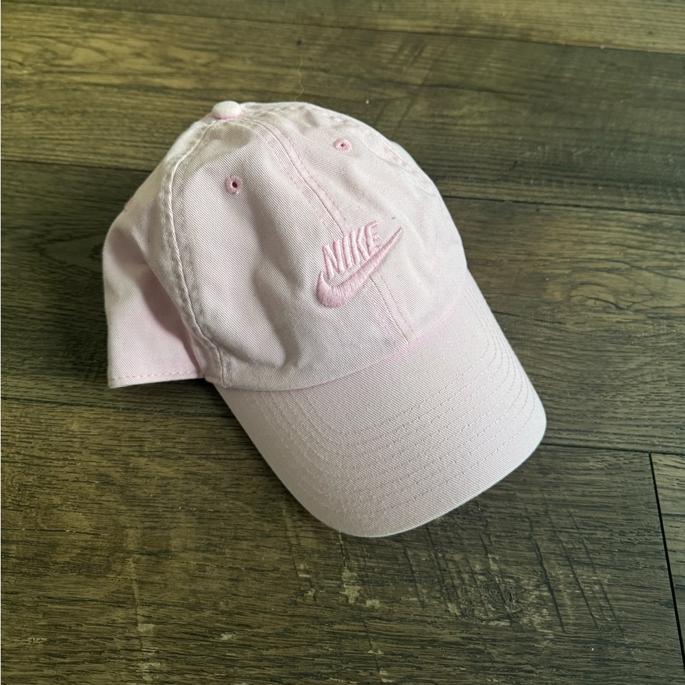NIKE BABY PINK HAT